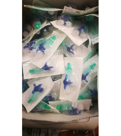 Кран трихходовий DISCOFIX синій